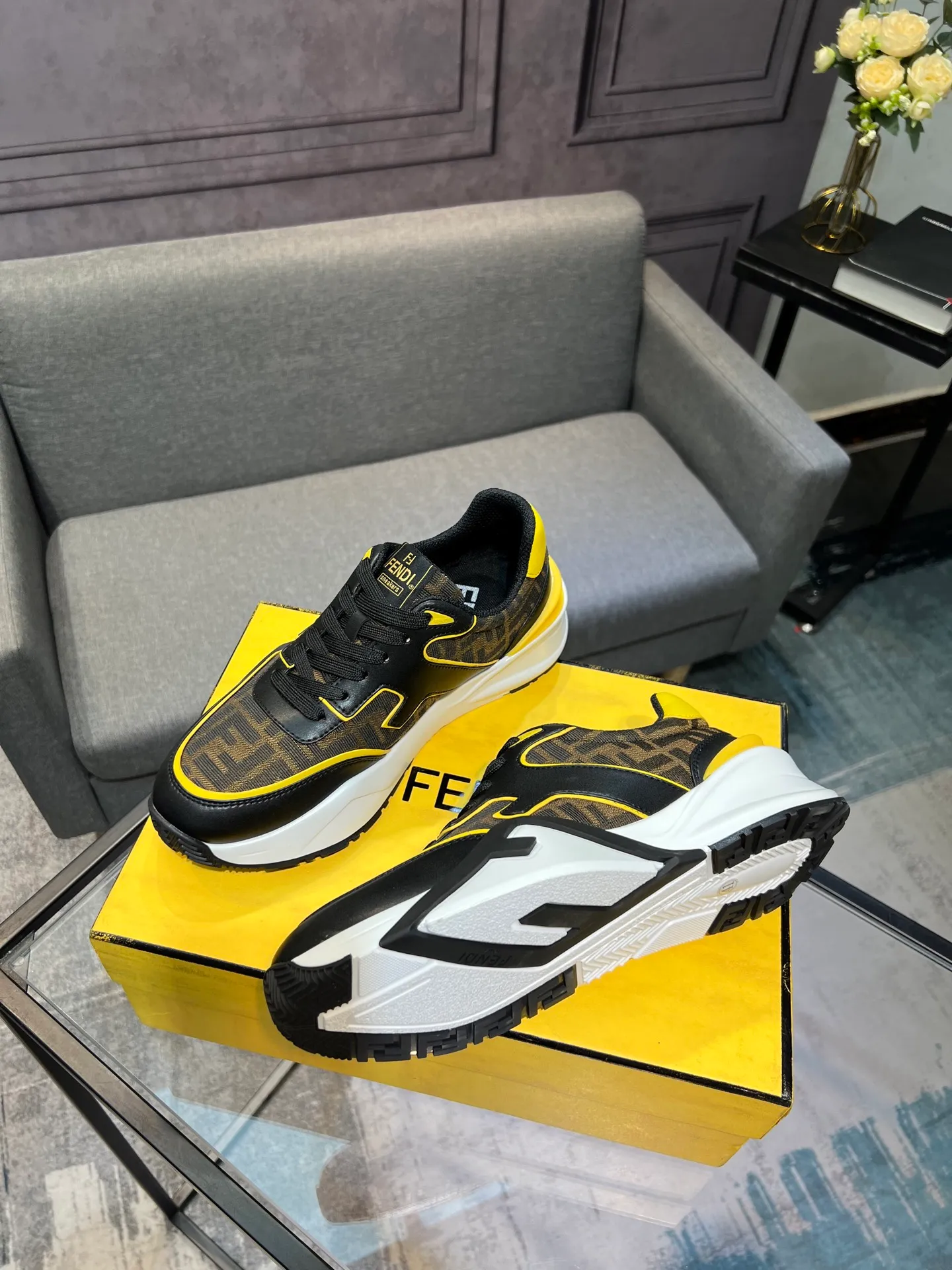 Men's shoes 💰580 FENDI men's fashion casual shoes 👟Hot sale🔥Official website 1:1 replica ⬆️Original quality - Original leather - Original breathable mesh lining Original outsole 1:1 replica, code number 38-44 (45-46 customized)